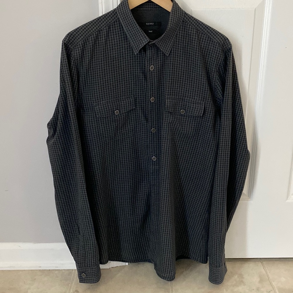 Gucci dress shirt made in 🇮🇹 Italy. Gucci buttons